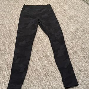 size 6, 25 inch, camo leggings